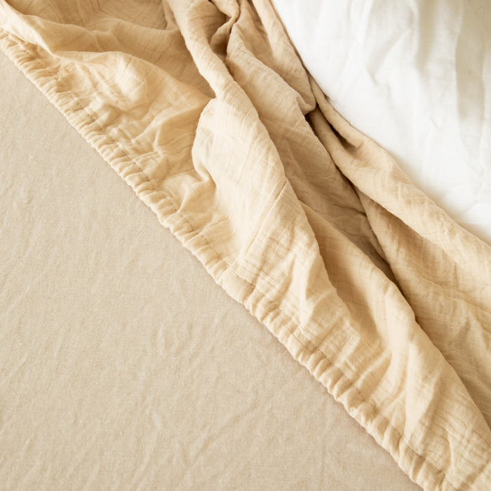 Muslin fitted sheet in Beige