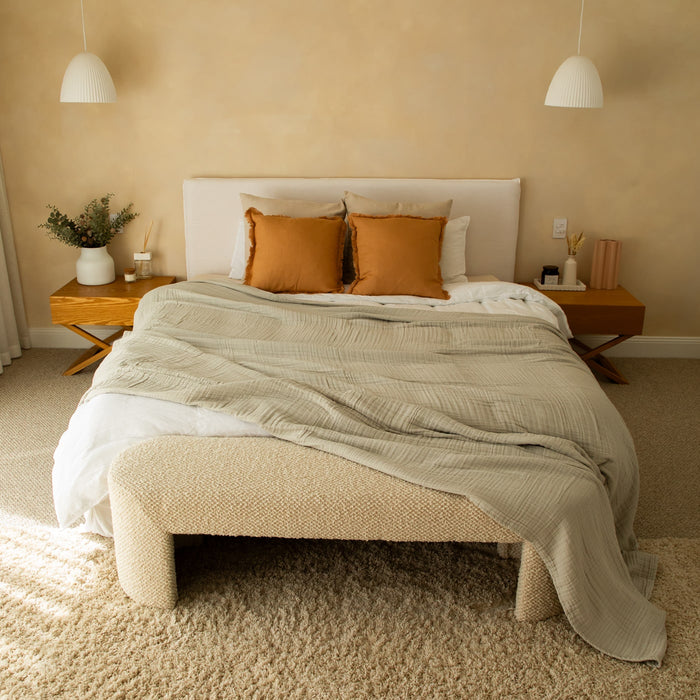 Soothing muslin blanket in Light Grey