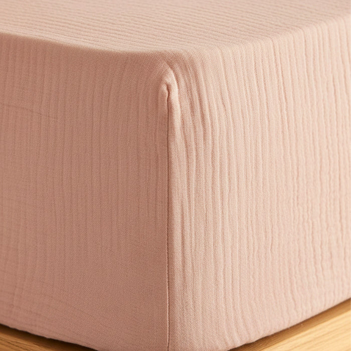 Muslin fitted sheet in Blush